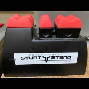 Cheer stunt stand flyer